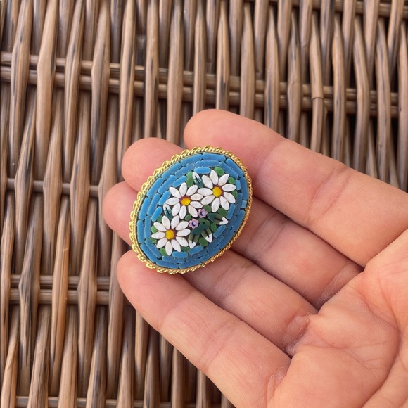 Italian Micro Mosaic Pin Vintage Daisy Floral Mosaic Brooch EVUC - Picture 9 of 10